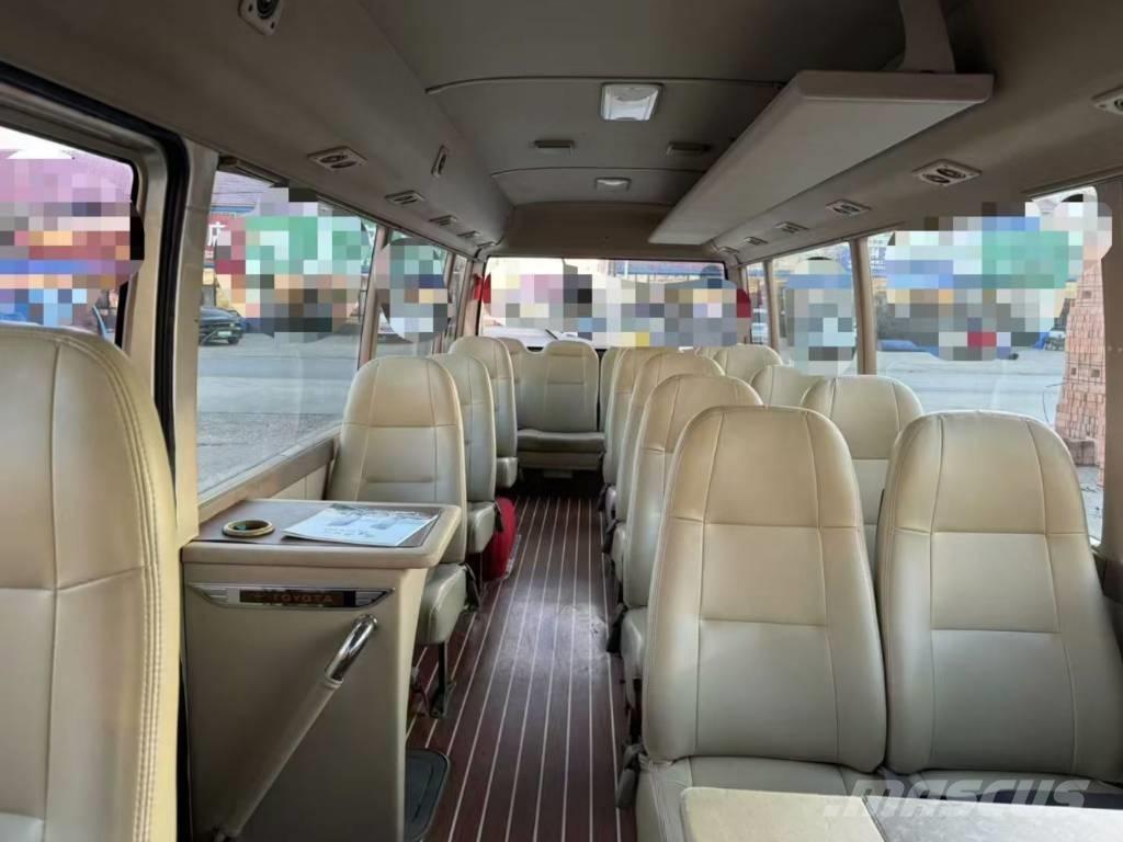 Toyota Coaster Autobus interurbain