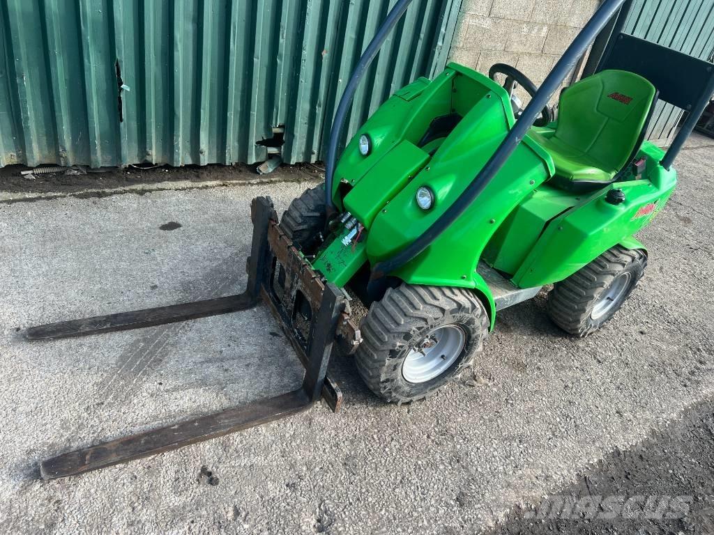 Avant 220 Chargeuse sur pneus