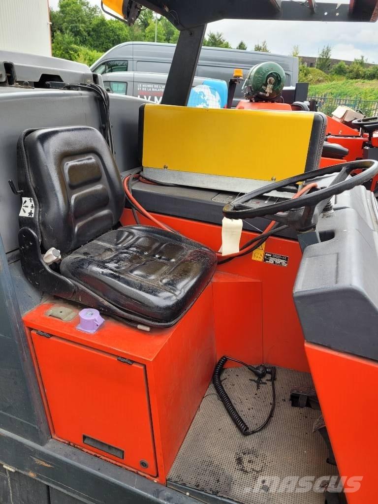 Hako 1500 B Balayeuses combinées