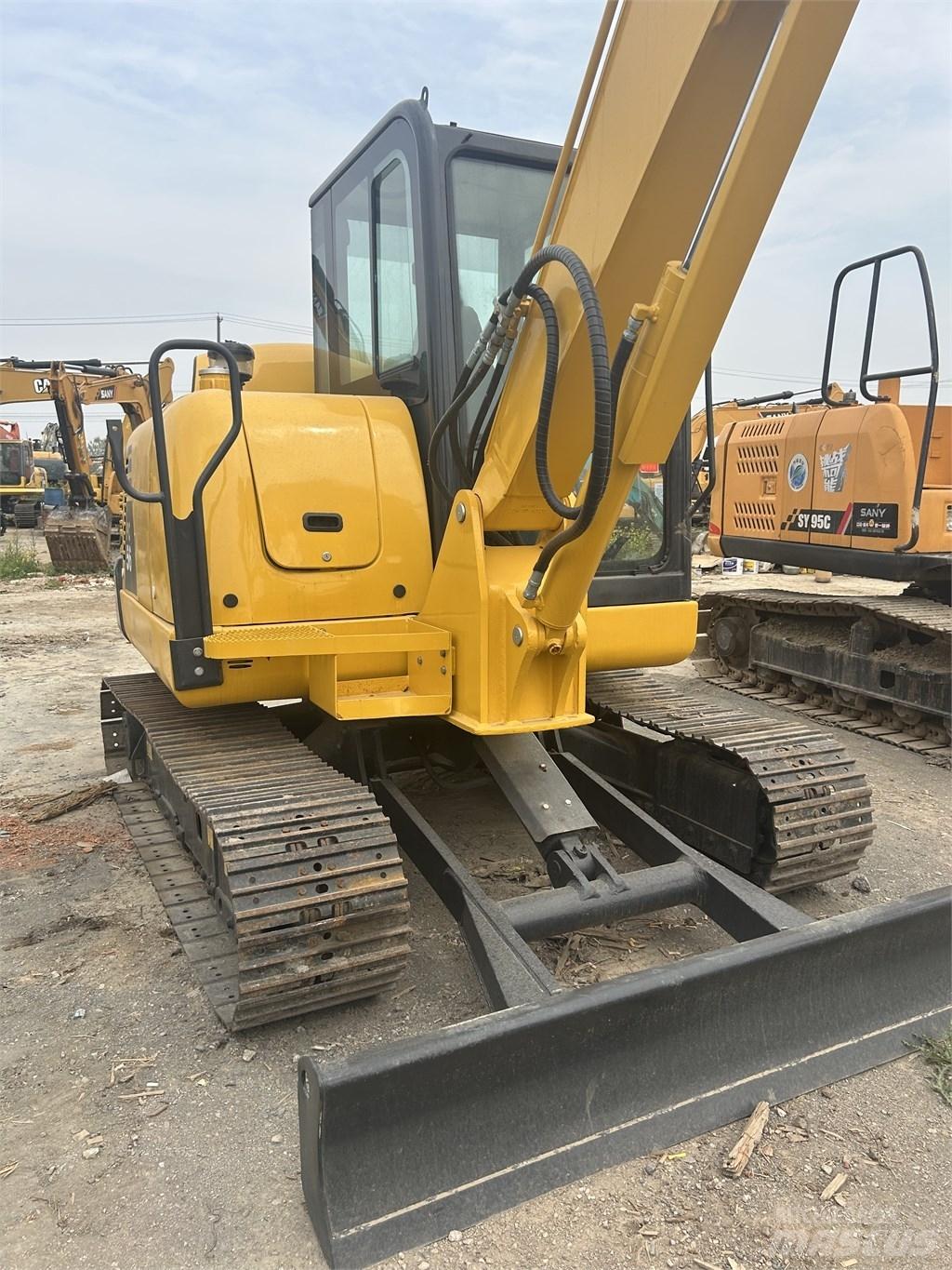 Komatsu PC 56 Mini pelle < 7t