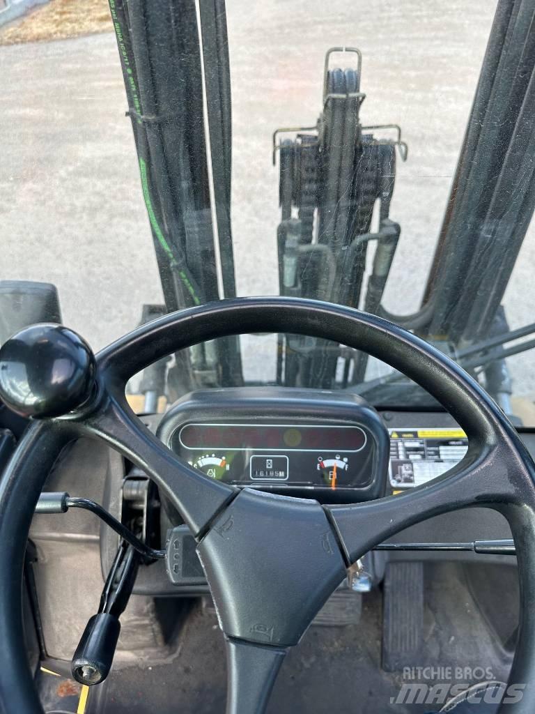 CAT DP 25 K Chariots diesel