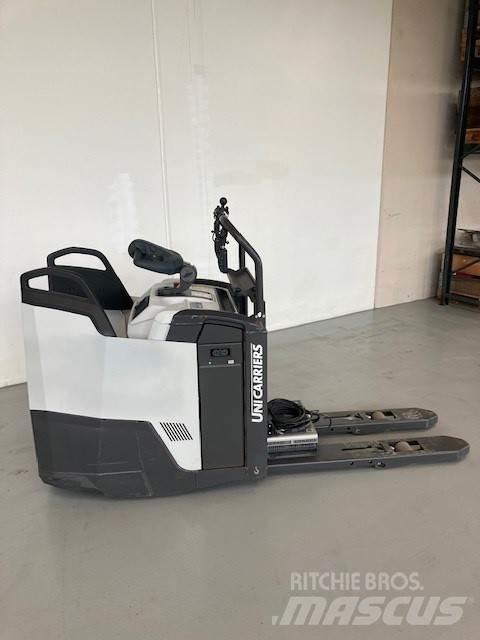 Atlet PLP 200 Transpalette accompagnant porté debout