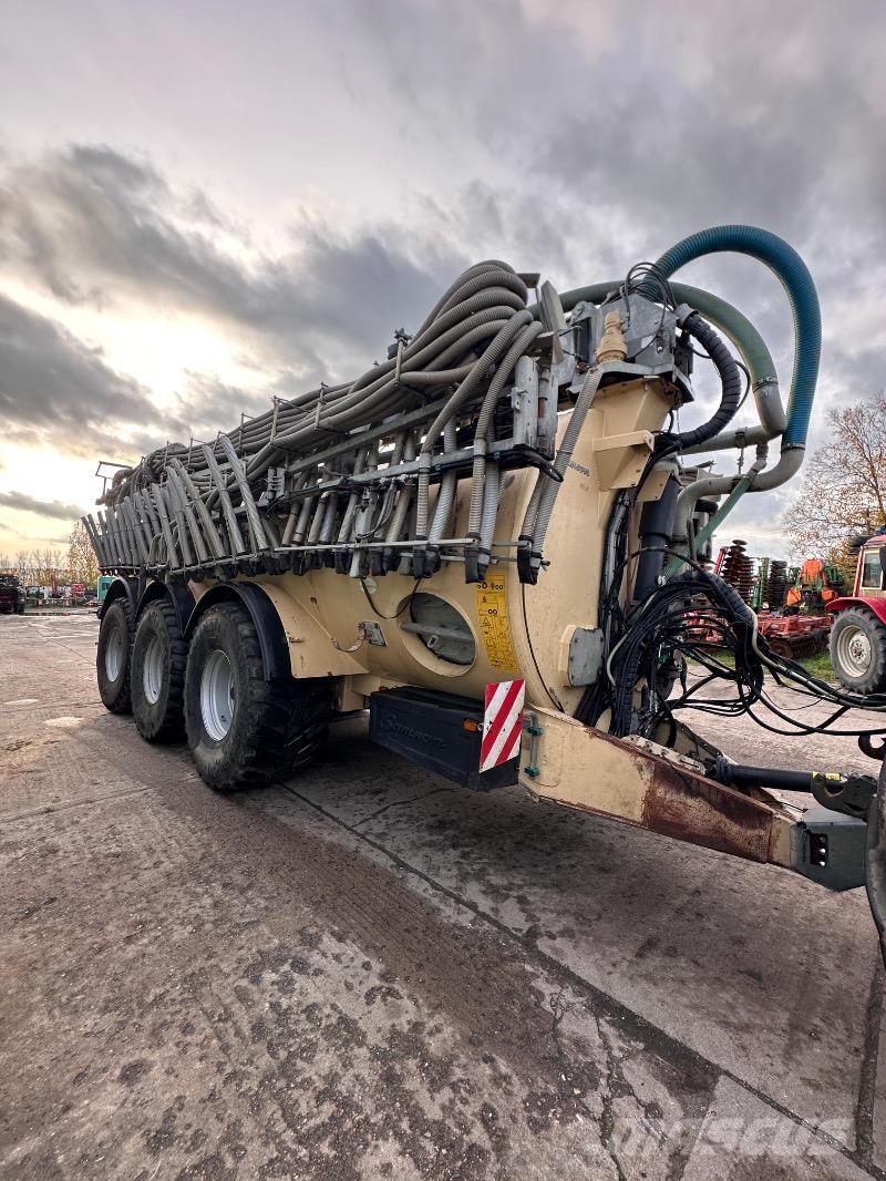 Samson PG 25 Epandeur de fumier