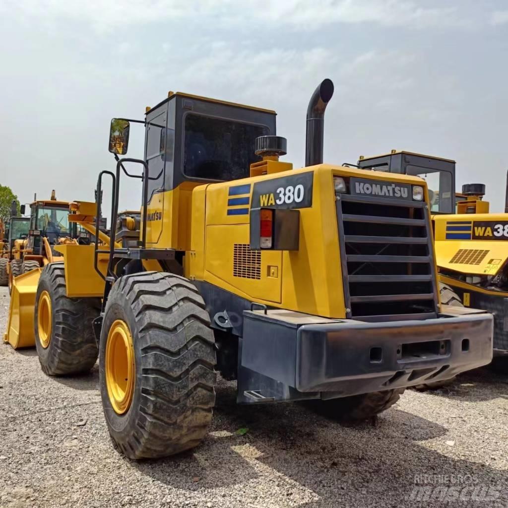 Komatsu WA 380 Chargeuse sur pneus