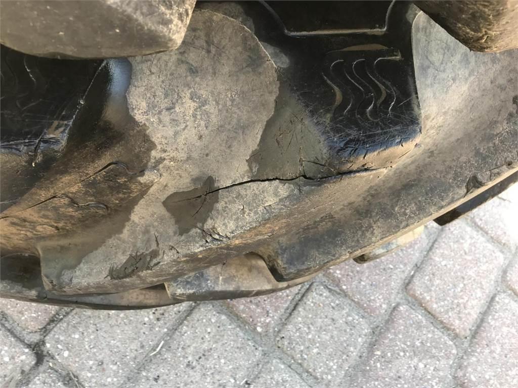 BKT 650/85R42 Pneus, roues et jantes