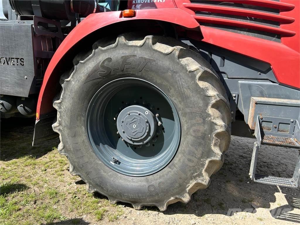 Kirovets K 743 Tracteur