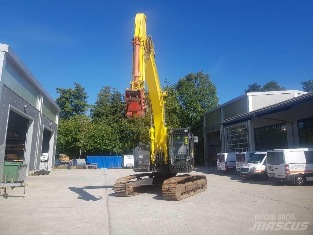 Hitachi ZX225USLC-5 Pelle sur chenilles