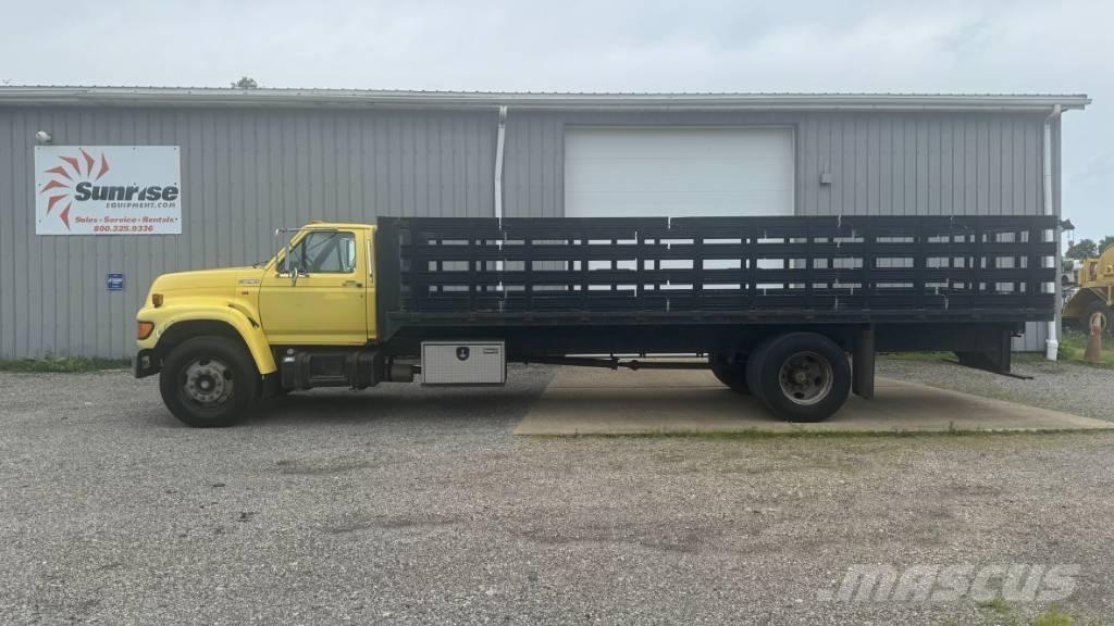 Ford F 700 Camion plateau