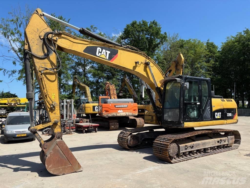 CAT 320 D L Pelle sur chenilles