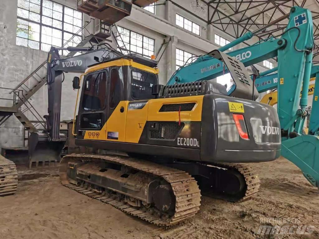 Volvo EC200D Pelle sur chenilles