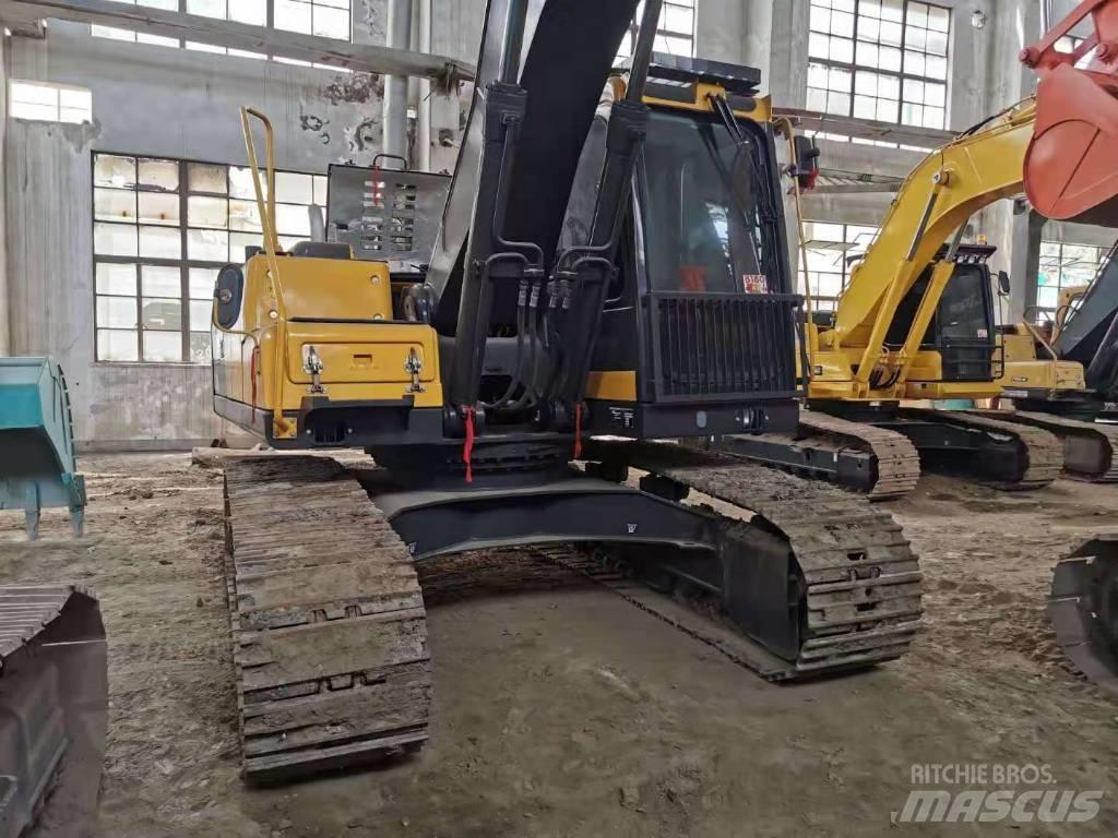Volvo EC200D Pelle sur chenilles