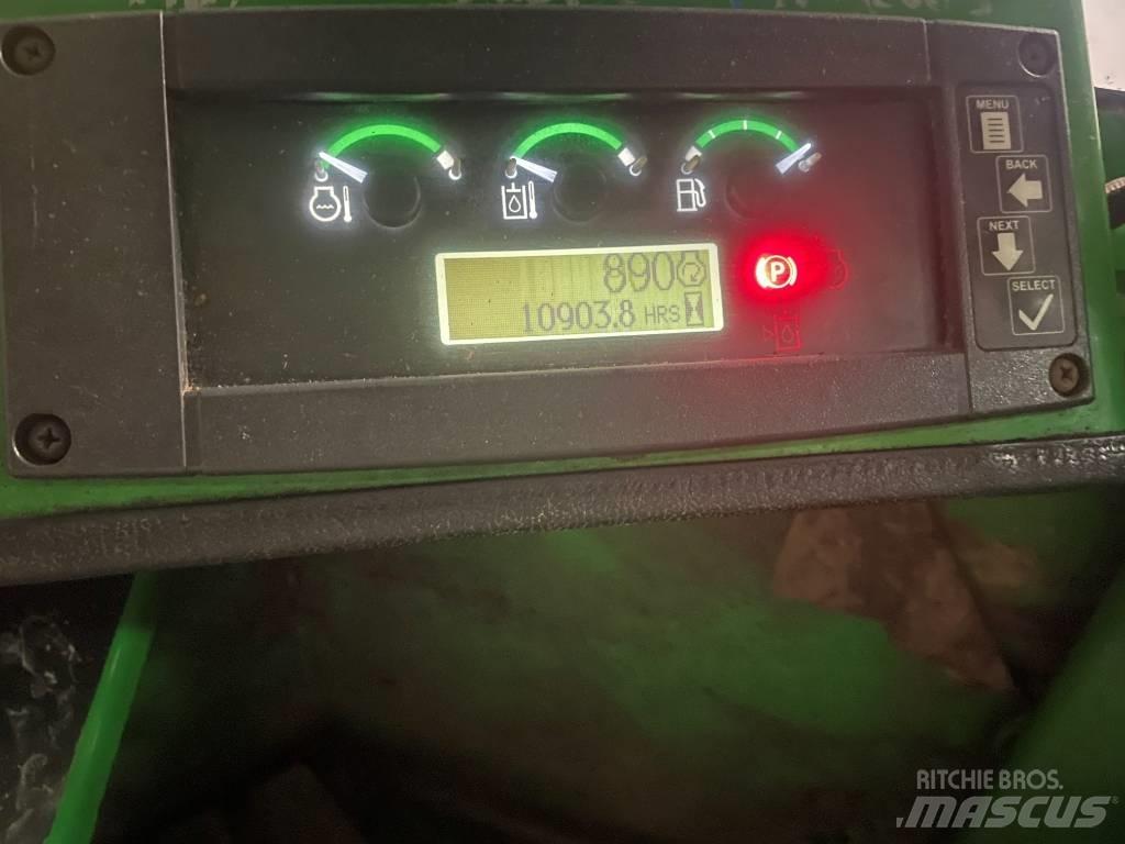 John Deere 643 K Abatteuse groupeuse