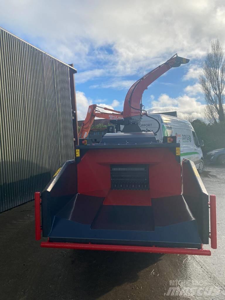  UFKES 942T Broyeur de végétaux