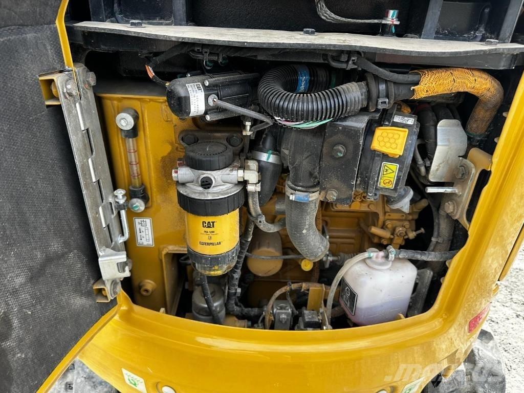 CAT 301.8 Mini pelle < 7t