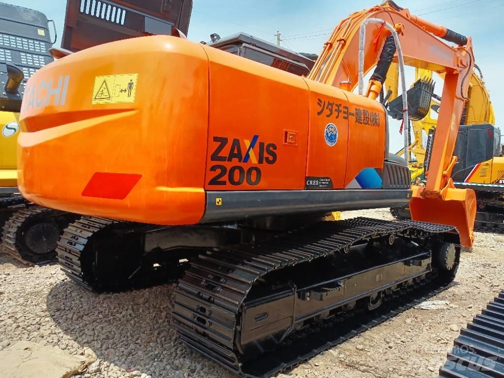 Hitachi ZX 200 Pelle sur chenilles