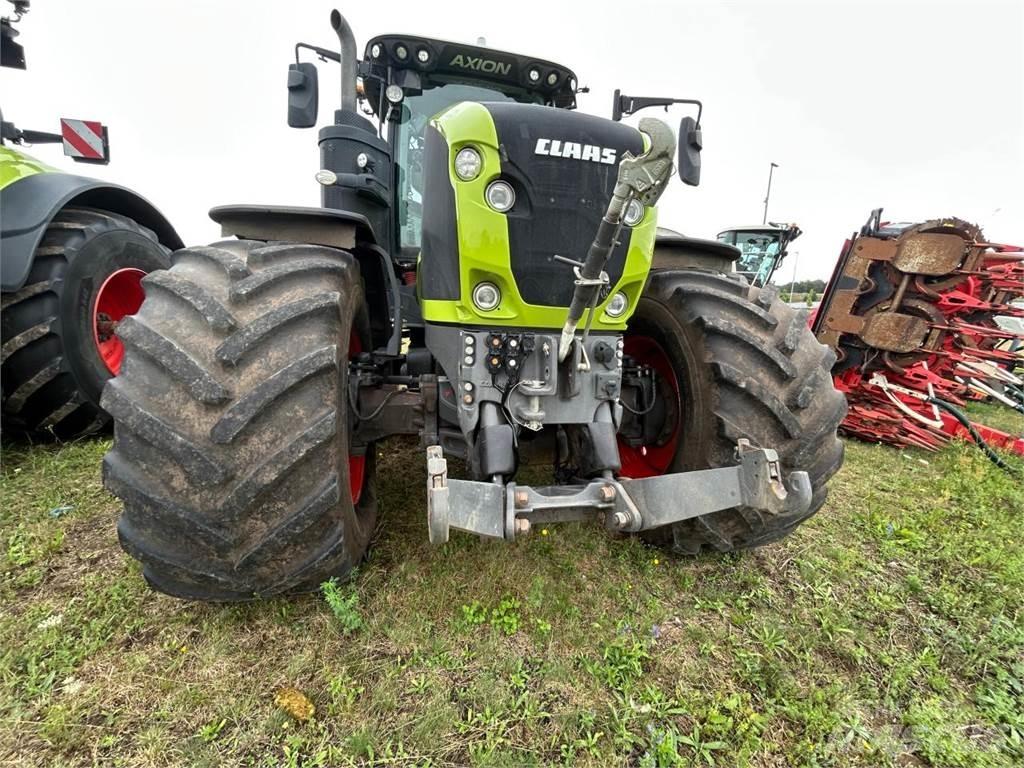 CLAAS Axion 960 TT Tracteur