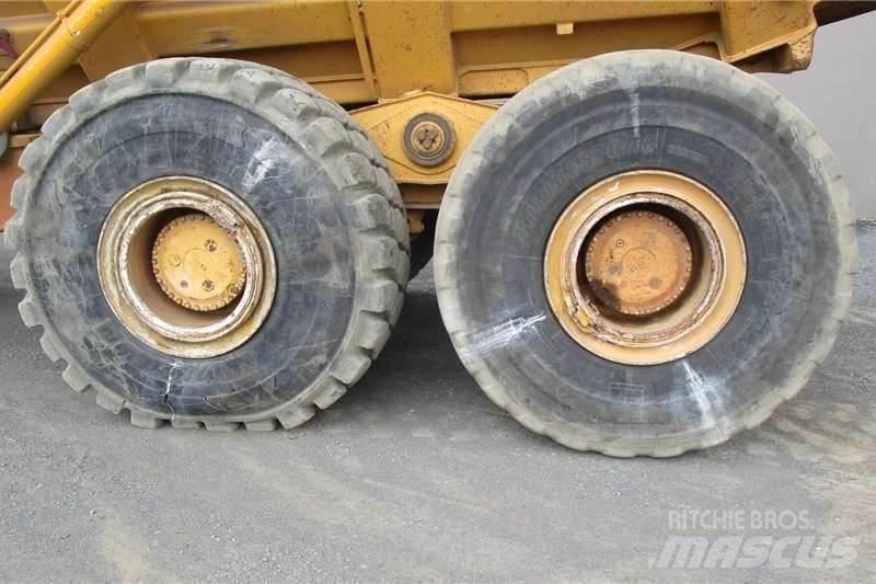 Bell B40D 6X6 Tombereau articulé