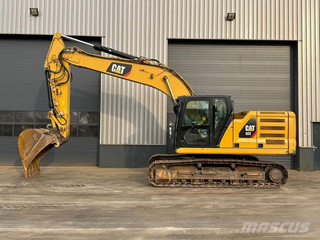 CAT 323 07A Pelle sur chenilles