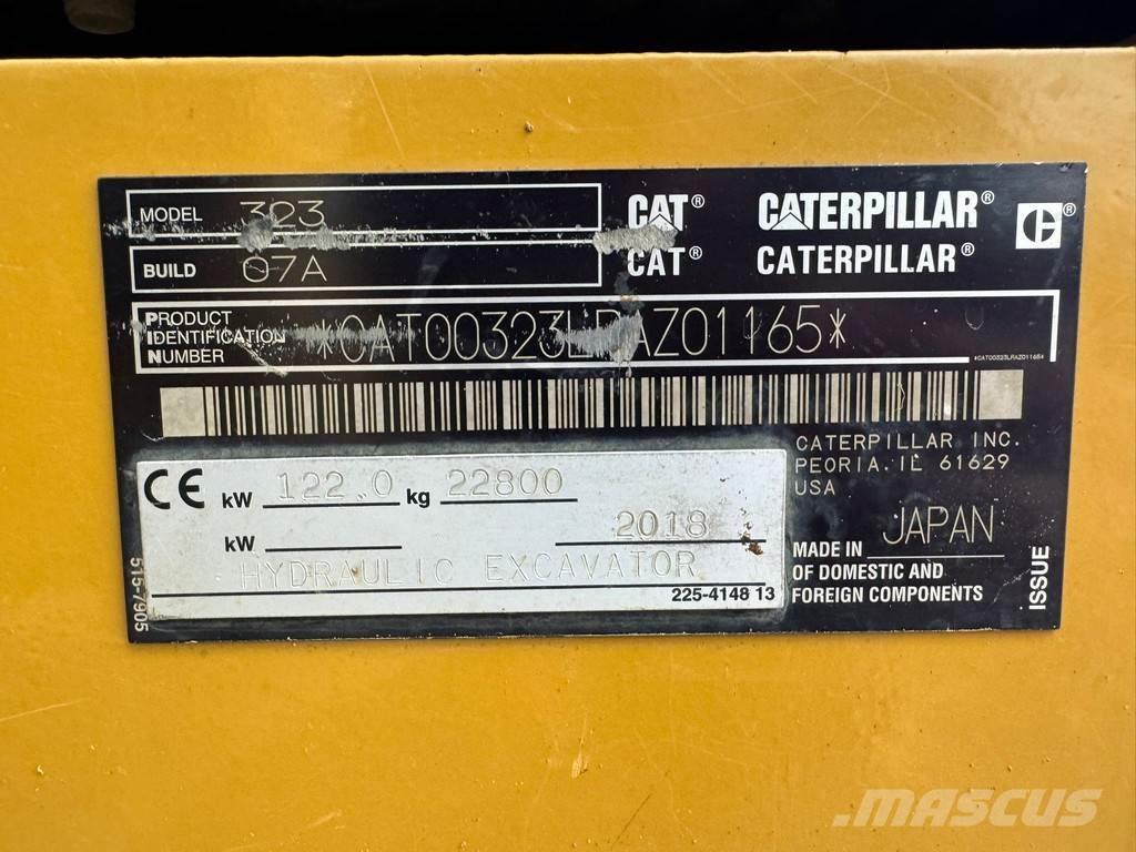 CAT 323 07A Pelle sur chenilles