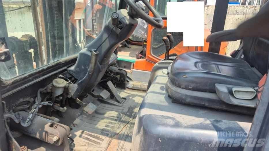 Doosan D 35 C-5 Chariots élévateurs électriques