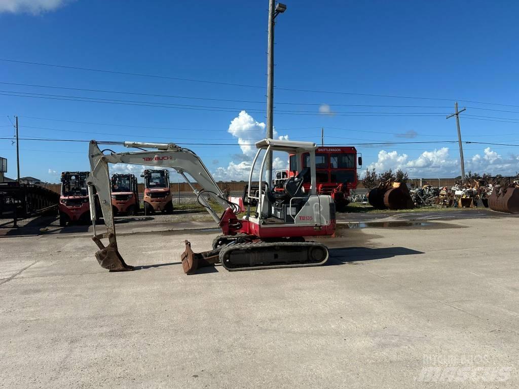 Takeuchi TB 135 Pelle sur chenilles