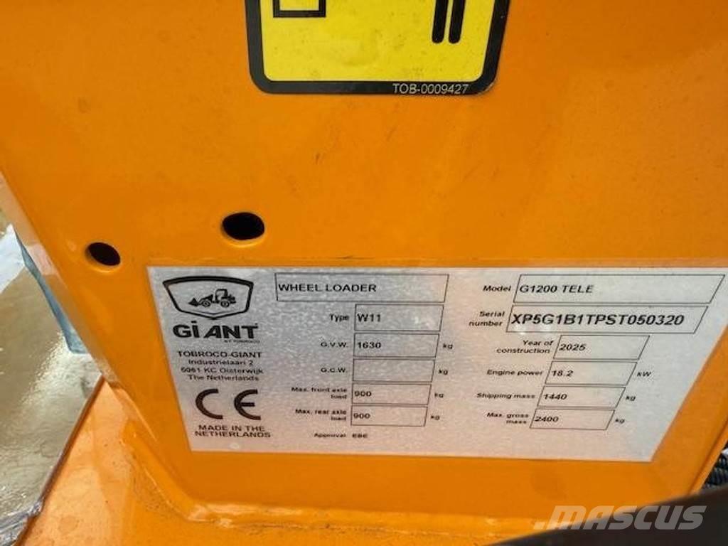 GiANT G1200 Tele Chargeuse sur pneus
