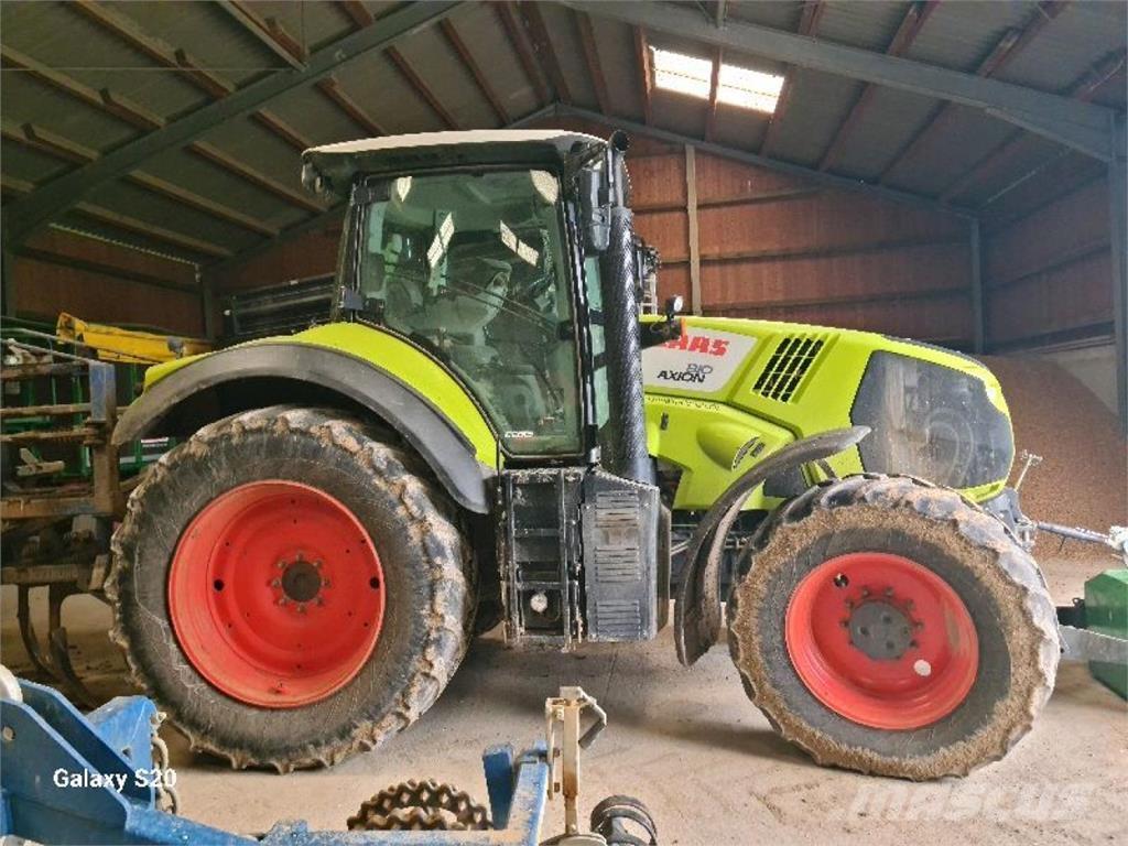 CLAAS Axion 810 Tracteur