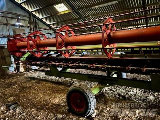 CLAAS Lexion 460 Moissonneuse batteuse