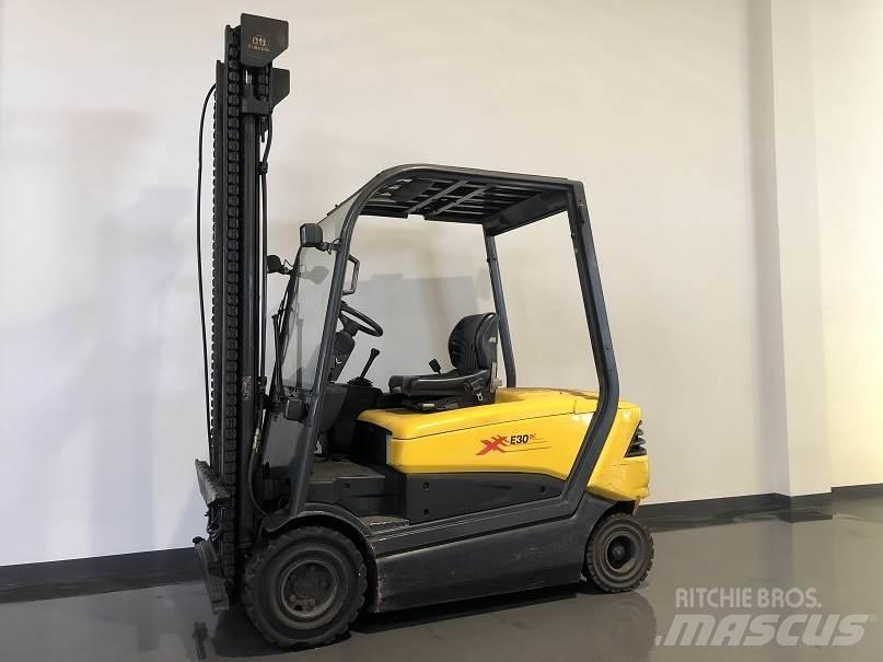 Om-Pimespo XE30 Chariots élévateurs électriques