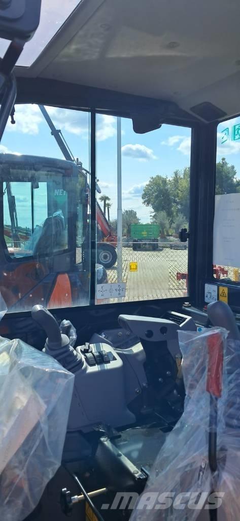 Hitachi ZX33U Pelle sur chenilles