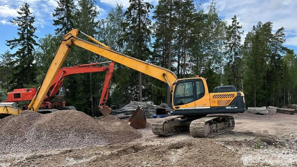 Hyundai R 180LC-9A Pelle sur chenilles