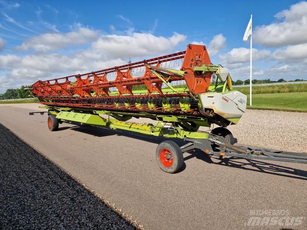 CLAAS Lexion 770 TT Moissonneuse batteuse