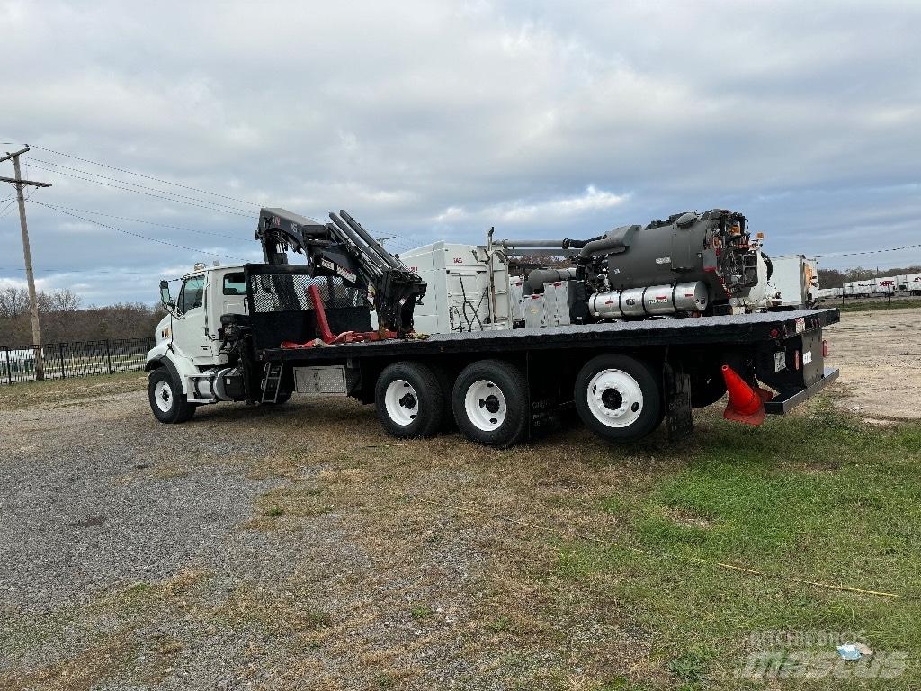 Hiab 228 E -5 HIPRO Grue sur chenilles