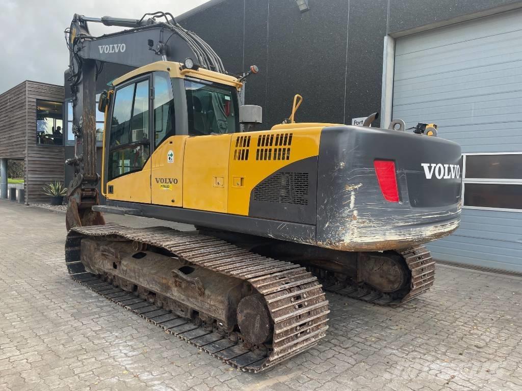 Volvo EC210CL Pelle sur chenilles
