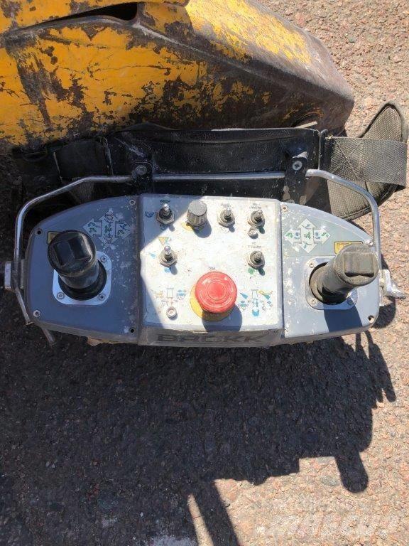 Brokk 90 Pelle de démolition