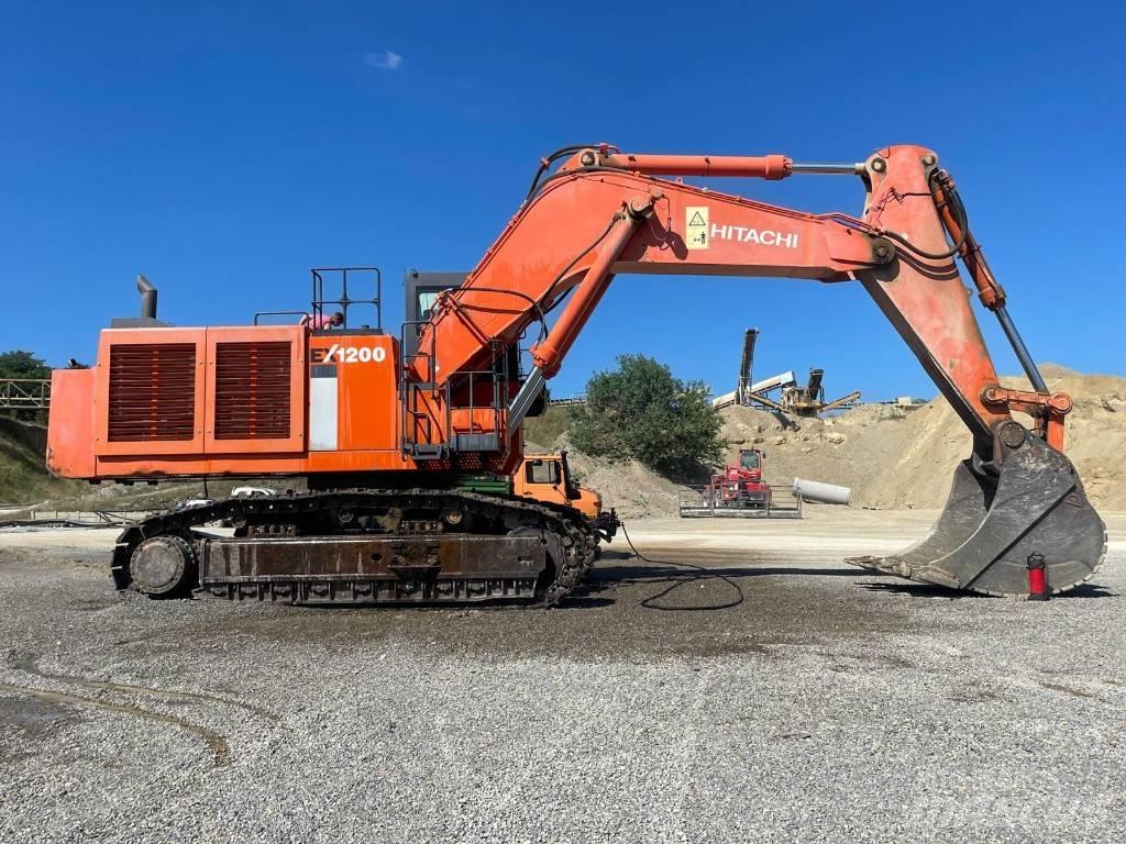 Hitachi EX 1200-6 Pelle sur chenilles