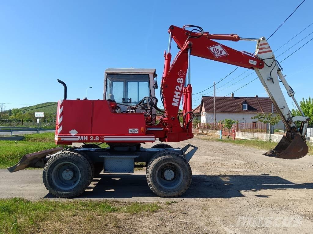 O&K MH2,8C Pelle sur pneus