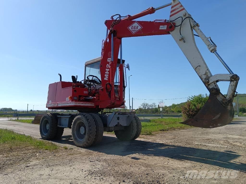 O&K MH2,8C Pelle sur pneus