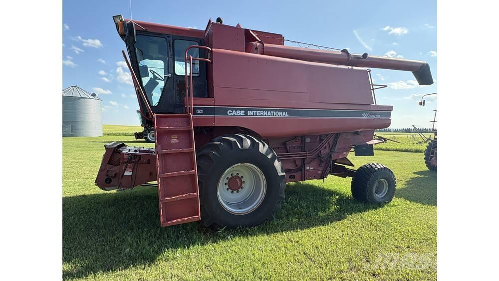 Case IH 1680 Moissonneuse batteuse