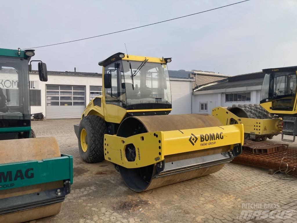 Bomag BW 211 DH-5 Rouleaux monocylindre