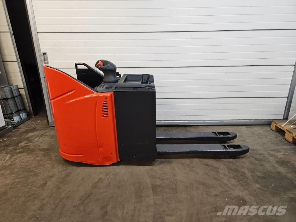 Linde T20SP Transpalette accompagnant