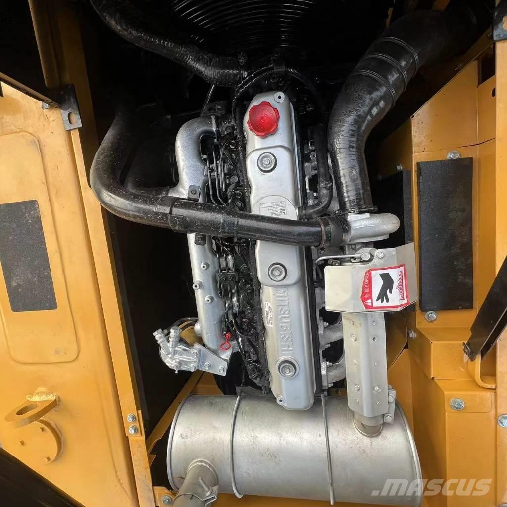 Sany SY 215 C Pelle sur chenilles