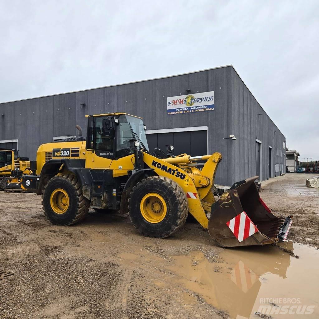 Komatsu WA 320-8 Chargeuse sur pneus