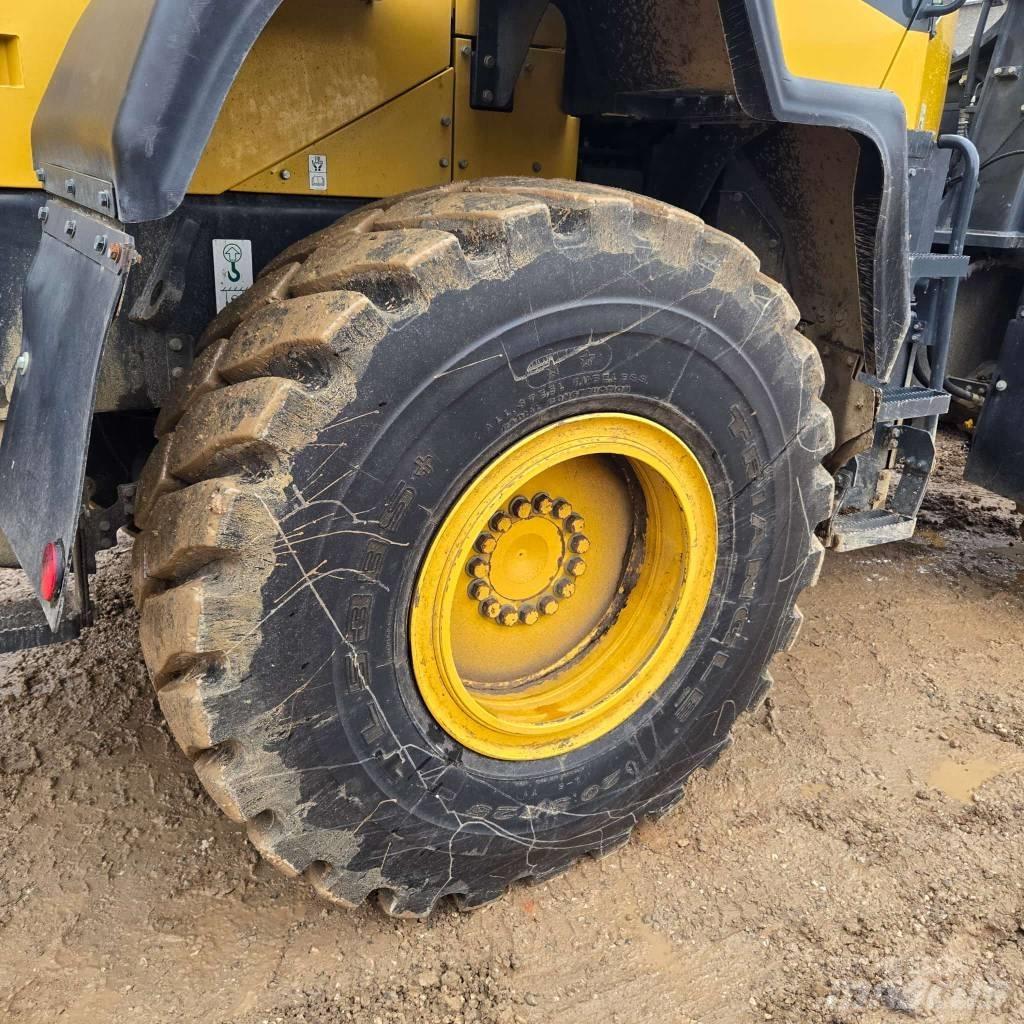 Komatsu WA 320-8 Chargeuse sur pneus