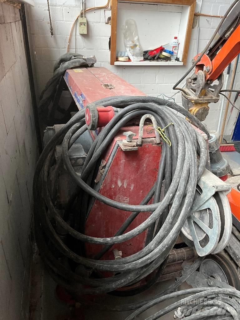 Hilti DSW 3018 E Scie à roche et béton