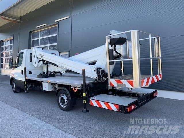 VERSALIFT VTX-240.3 Camion nacelle