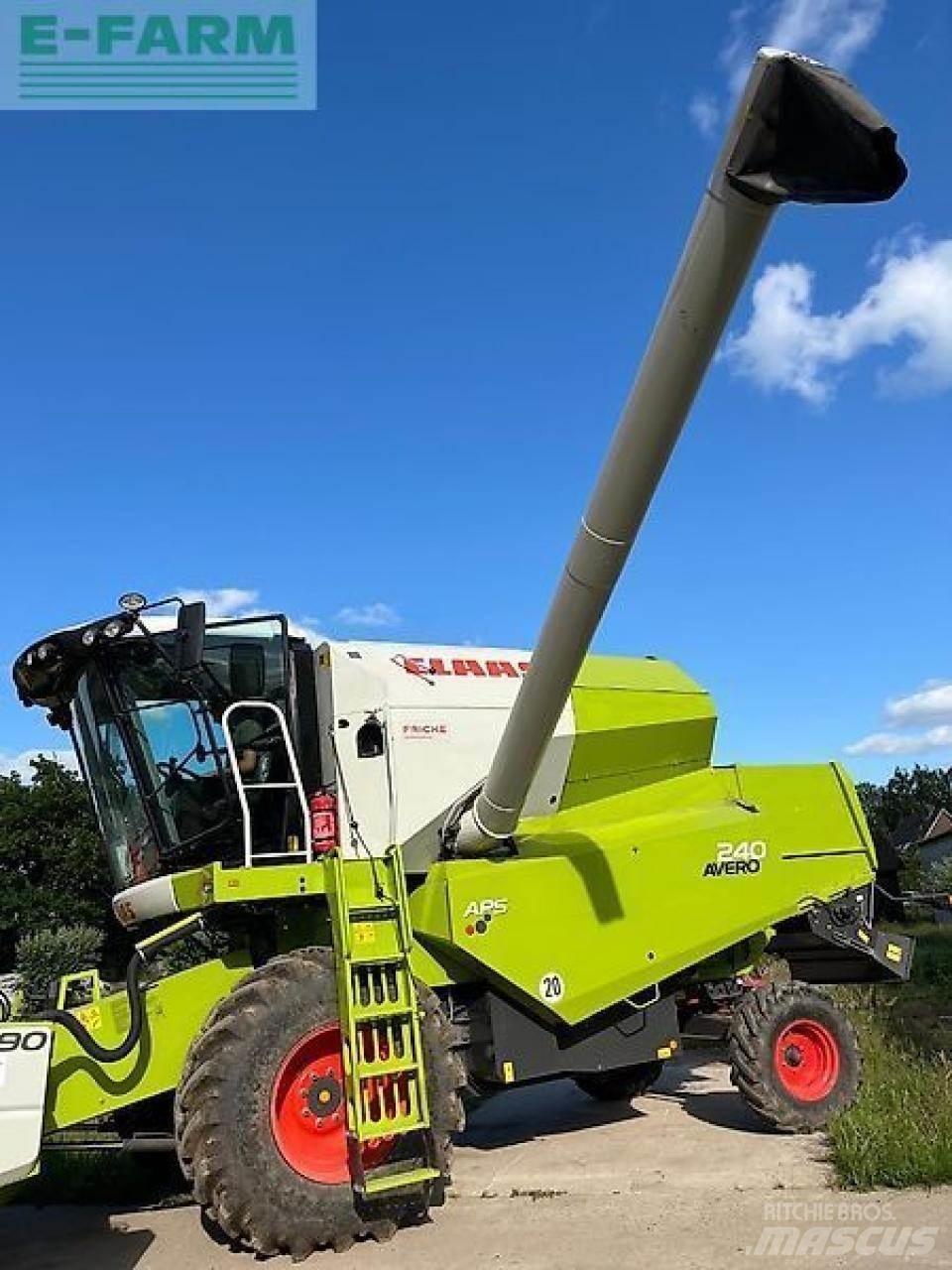 CLAAS avero 240 Moissonneuse batteuse