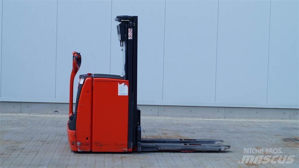 Linde L16i Gerbeur accompagnant