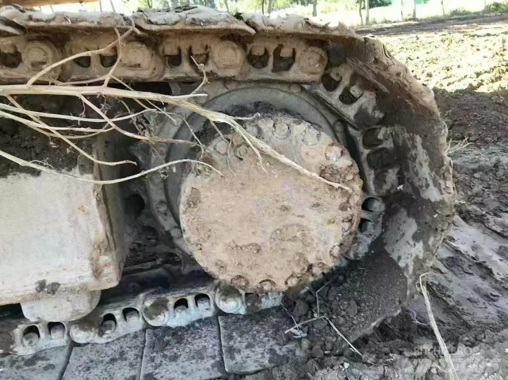 Komatsu PC 210 Pelle sur chenilles