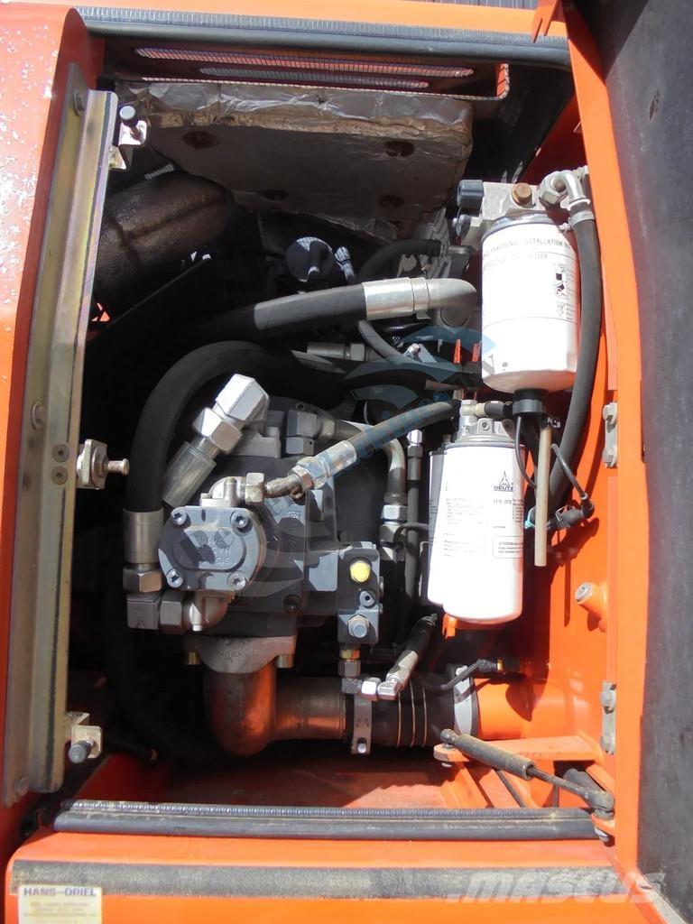 Atlas 160W Pelle sur pneus